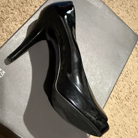 Nine West Glossy Black Peep Toe Heels - Picture 7 of 11